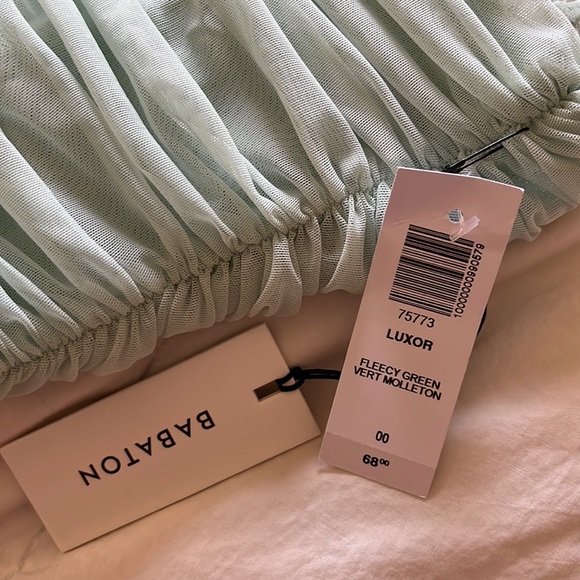 Babaton /Aritzia Luxor fleecy green 00 top - Picture 4 of 4